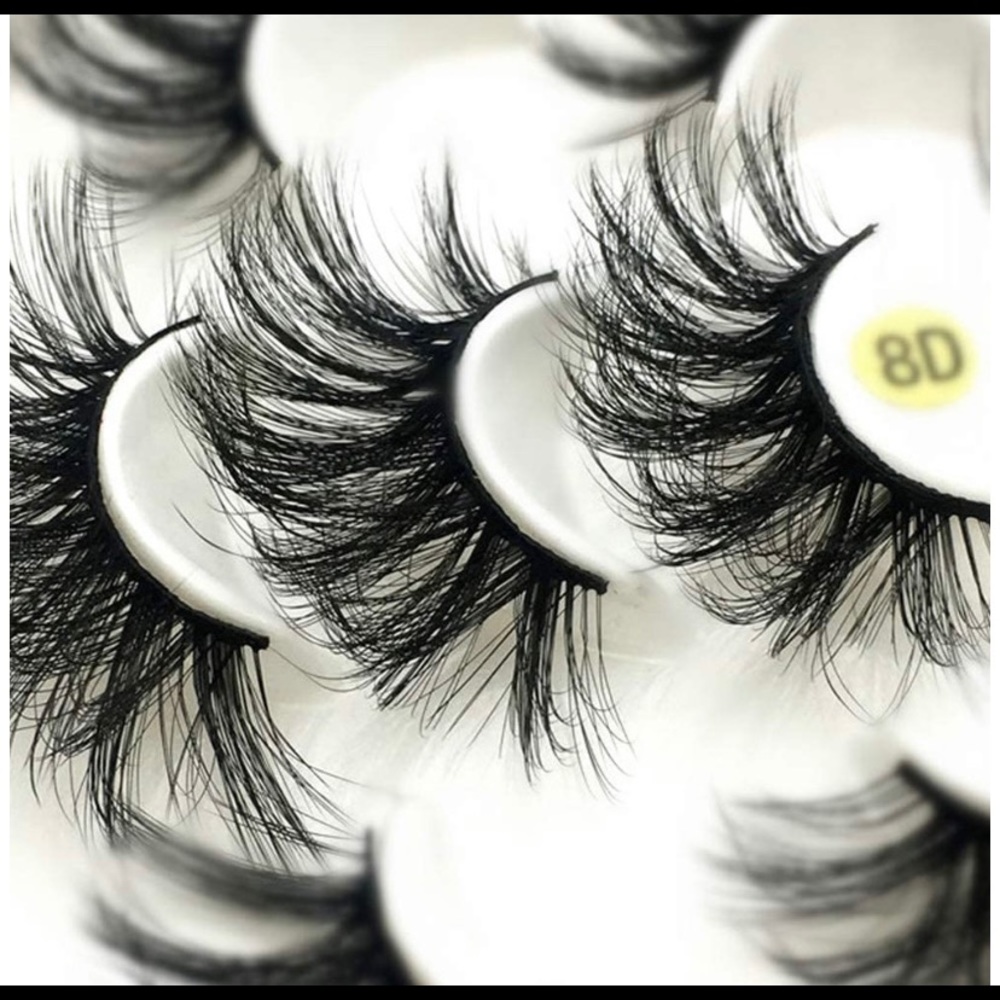 Eyelashes - Picture 6 of 6